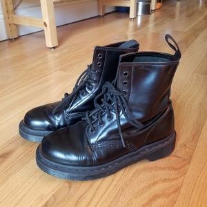 Dr. Martens Boots Womens size 7